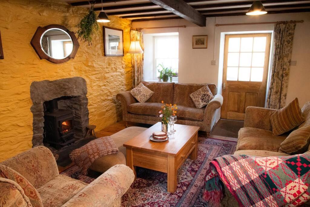 Yr Hen Efail - Old Smithy Villa Tregaron Екстериор снимка
